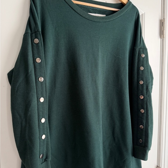 Oversized Crewneck Sweater - Picture 2 of 4